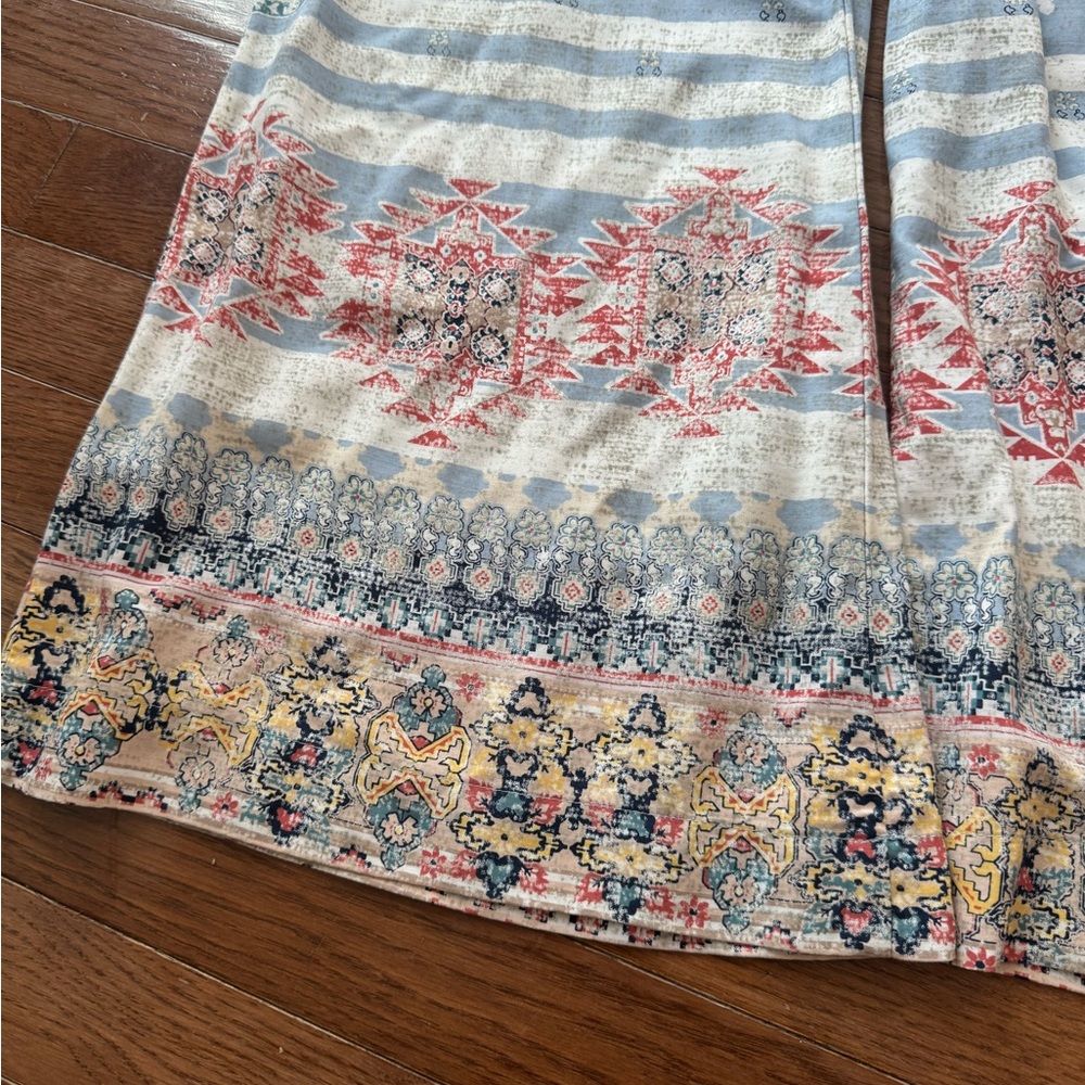 NWOT beautiful flowy blue printed pants - Picture 3 of 5